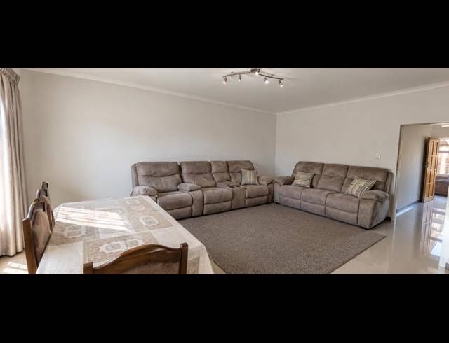 2 BEDROOM APARTMENT FOR SALE IN PELHAM